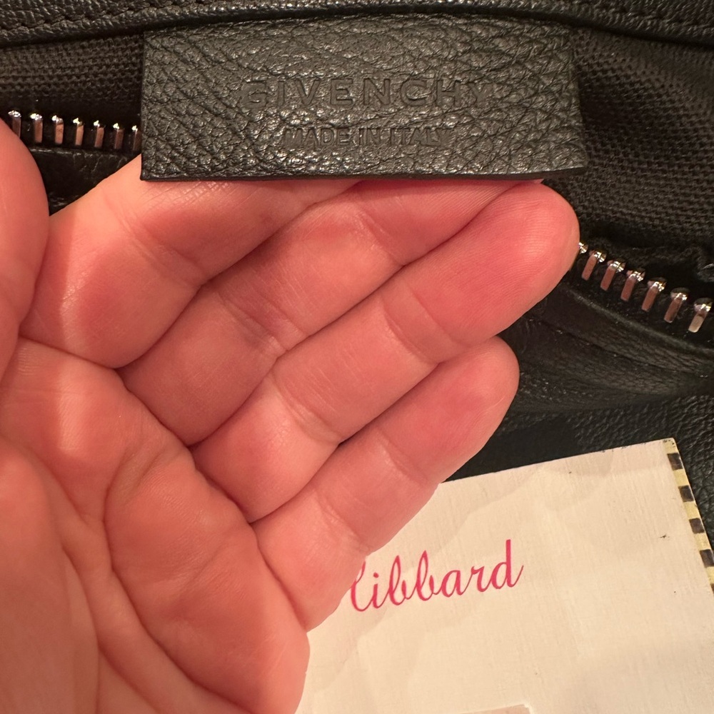 Givenchy Pandora black pebbled leather size medium - Picture 10 of 16